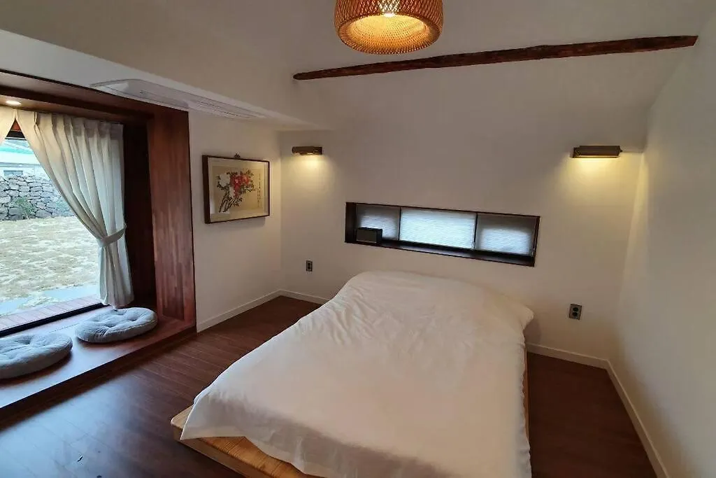 Jeju Sorakddele Entire House 빌라 0*,  대한민국